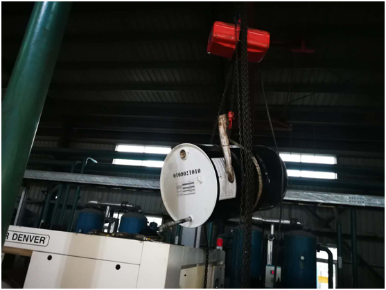 由于油品問(wèn)題導(dǎo)致油氣分離器壓差高，空壓機(jī)潤(rùn)滑油結(jié)膠，油濾堵塞，機(jī)器高溫報(bào)警(圖4)