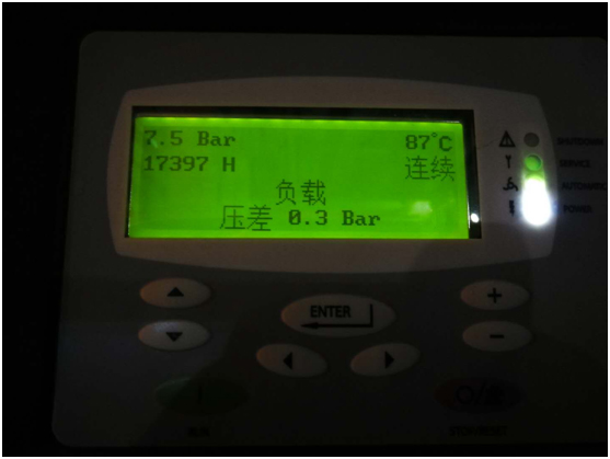 油氣分離器使用過(guò)程中因壓差過(guò)高被擊穿，造成跑油，油分配料不匹配造成壓差過(guò)高(圖5)